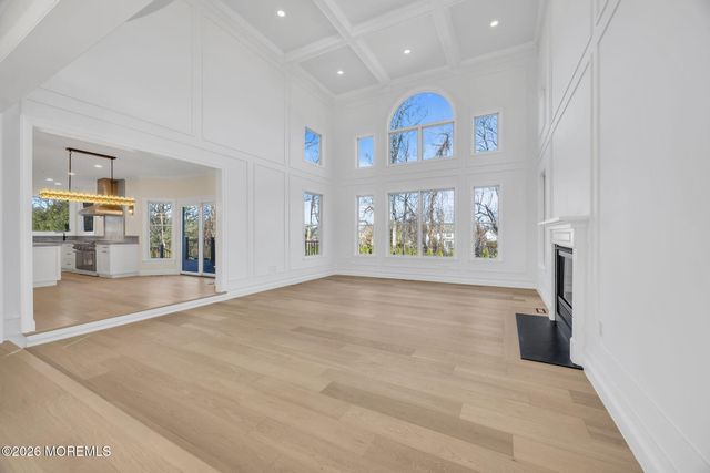 8 Saxon Court, Freehold, NJ 07728