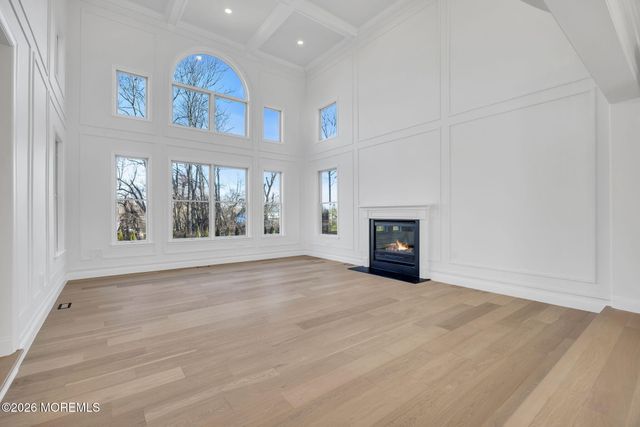 8 Saxon Court, Freehold, NJ 07728