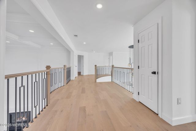 8 Saxon Court, Freehold, NJ 07728