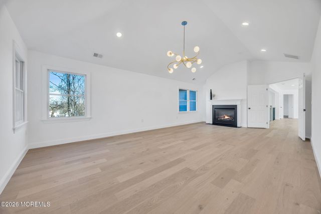 8 Saxon Court, Freehold, NJ 07728