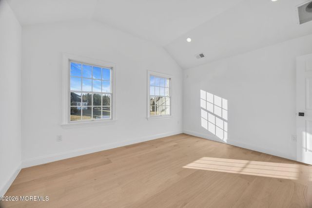 8 Saxon Court, Freehold, NJ 07728