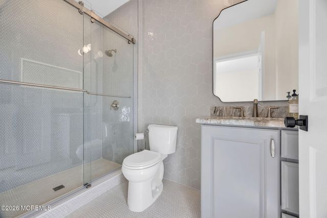 8 Saxon Court, Freehold, NJ 07728