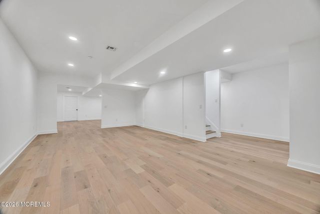 8 Saxon Court, Freehold, NJ 07728