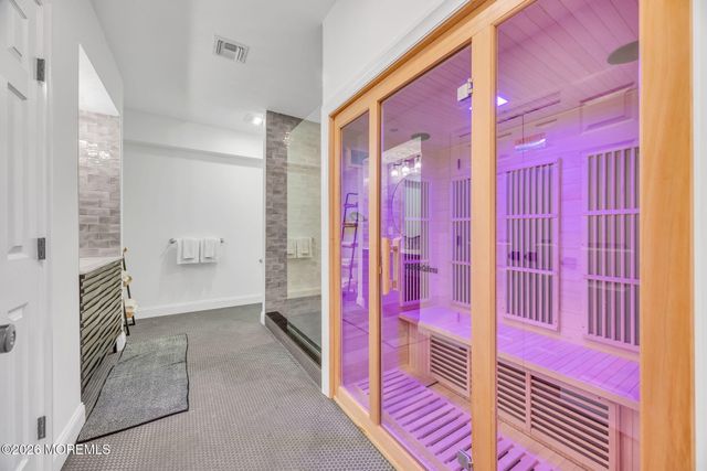 8 Saxon Court, Freehold, NJ 07728