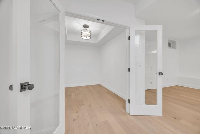 8 Saxon Court, Freehold, NJ 07728