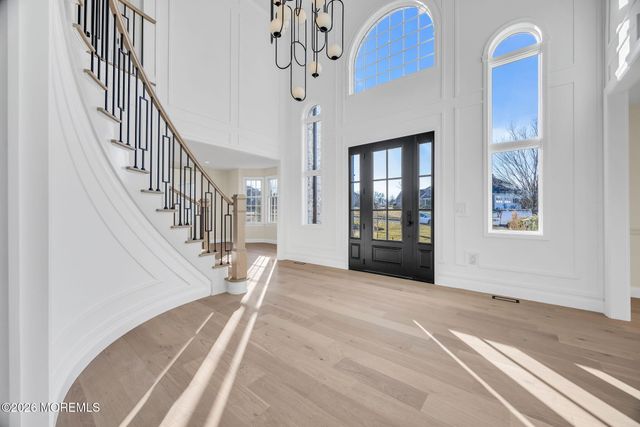 8 Saxon Court, Freehold, NJ 07728