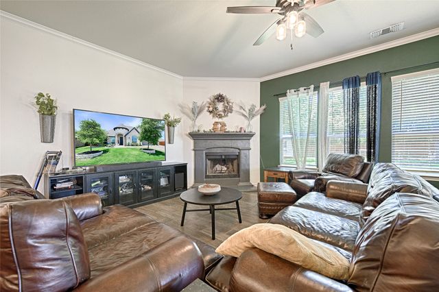 1053 Legacy Oaks, Joshua, TX 76058
