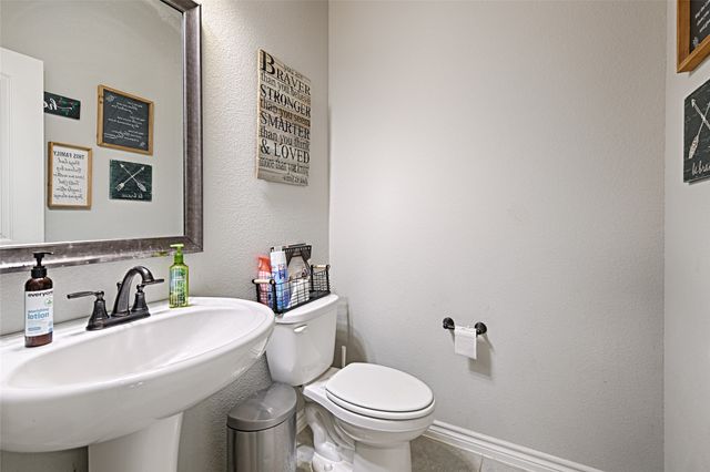 1053 Legacy Oaks, Joshua, TX 76058