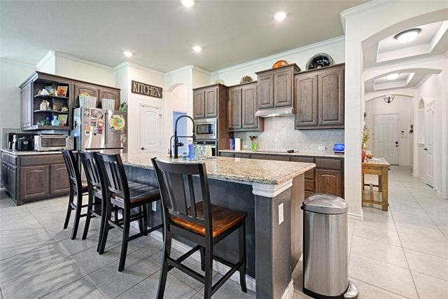 1053 Legacy Oaks, Joshua, TX 76058