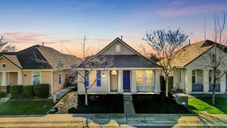 1886 Dawnelle Way, Sacramento, CA 95835