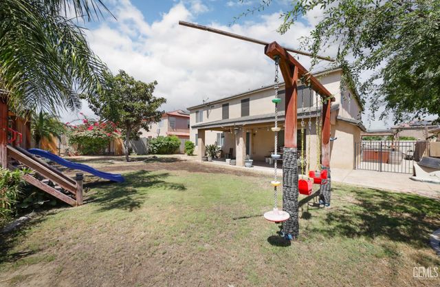 5905 Penn Station Lane, Bakersfield, CA 93311