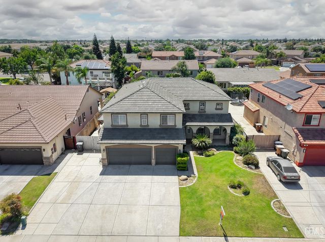5905 Penn Station Lane, Bakersfield, CA 93311
