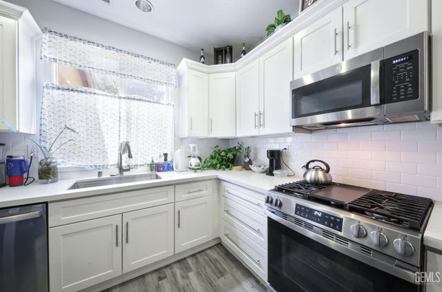 5905 Penn Station Lane, Bakersfield, CA 93311