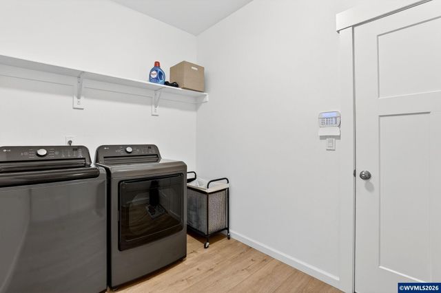 872 Laurel Pl, Silverton, OR 97381