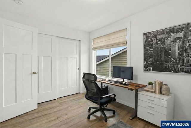 872 Laurel Pl, Silverton, OR 97381