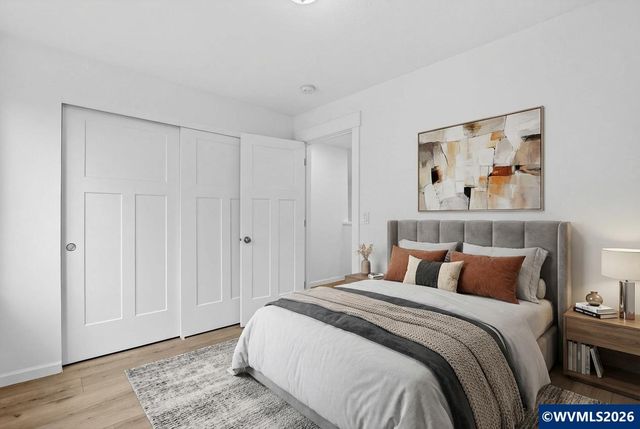 872 Laurel Pl, Silverton, OR 97381