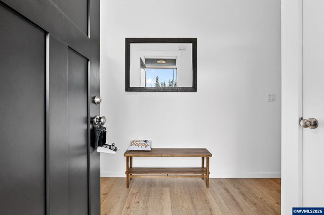 872 Laurel Pl, Silverton, OR 97381