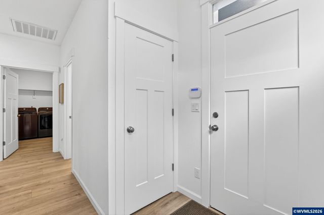 872 Laurel Pl, Silverton, OR 97381