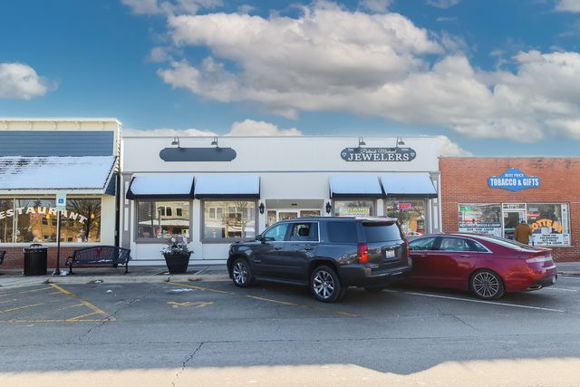 11715 E Main Street B, Huntley, IL 60142