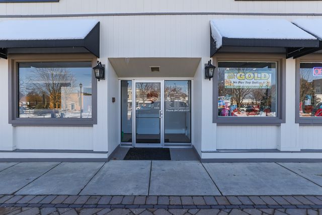 11715 E Main Street B, Huntley, IL 60142