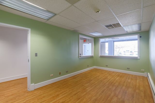11715 E Main Street B, Huntley, IL 60142