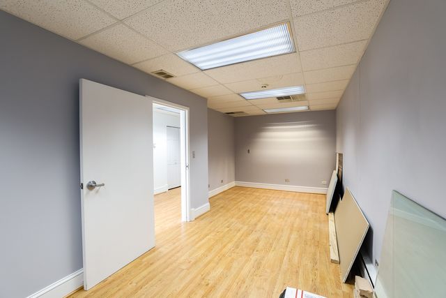 11715 E Main Street B, Huntley, IL 60142
