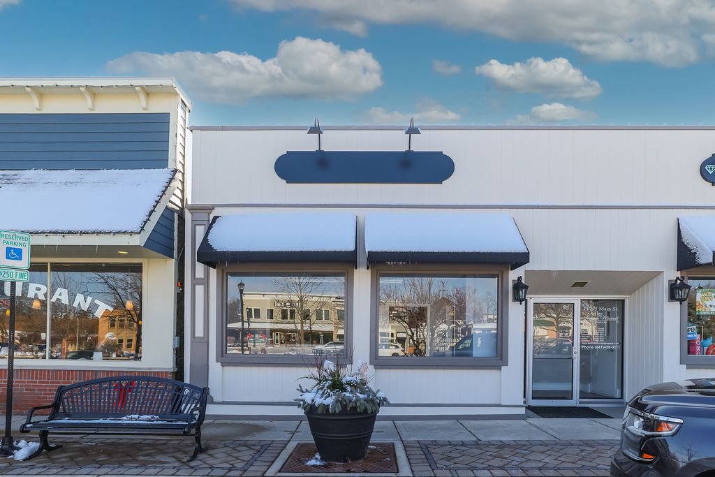 11715 E Main Street B, Huntley, IL 60142