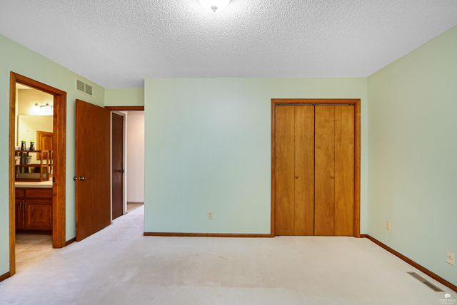 1903 Crescent Drive, Manhattan, KS 66503
