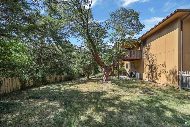 1903 Crescent Drive, Manhattan, KS 66503