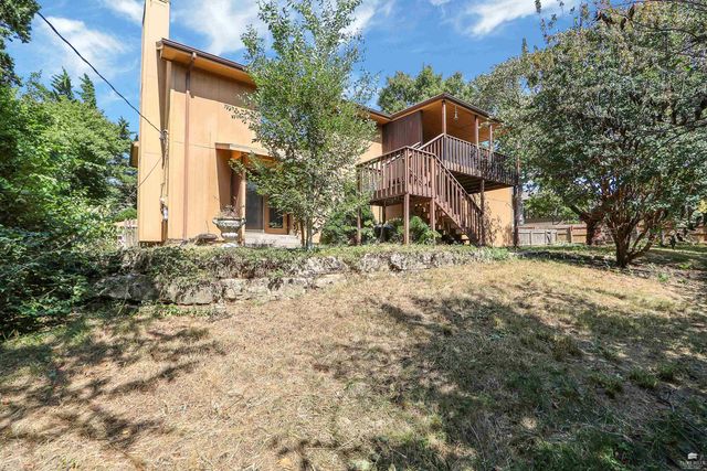 1903 Crescent Drive, Manhattan, KS 66503