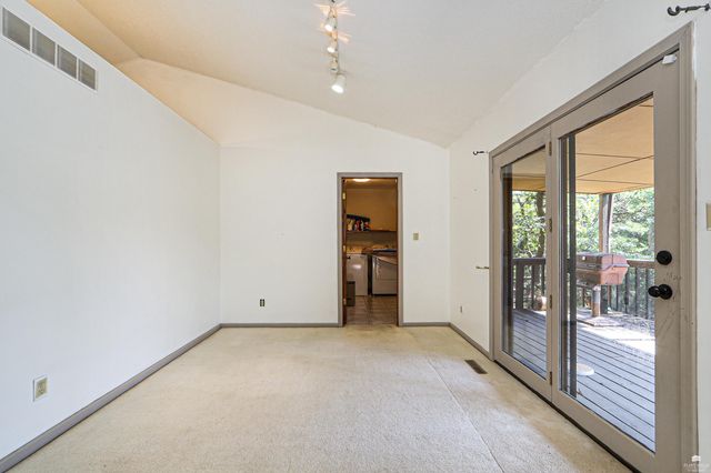 1903 Crescent Drive, Manhattan, KS 66503