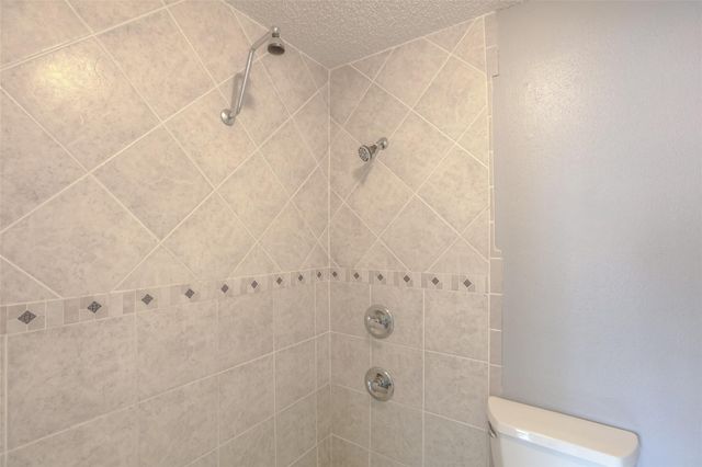 3919 Fairmont Parkway 122, Pasadena, TX 77504