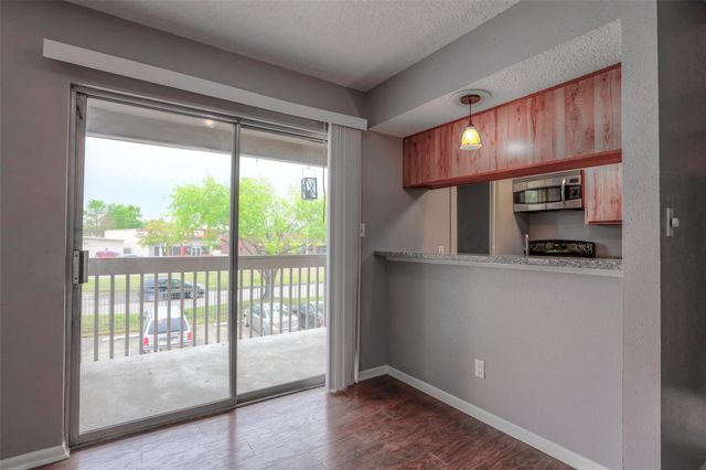 3919 Fairmont Parkway 122, Pasadena, TX 77504