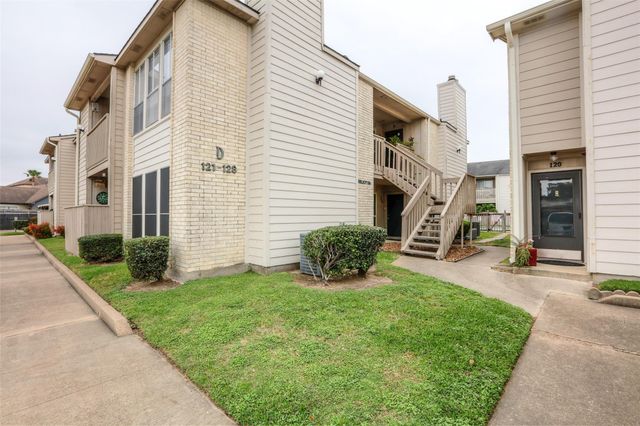 3919 Fairmont Parkway 122, Pasadena, TX 77504