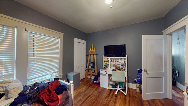 704 Cameron Avenue, Dallas, TX 75223