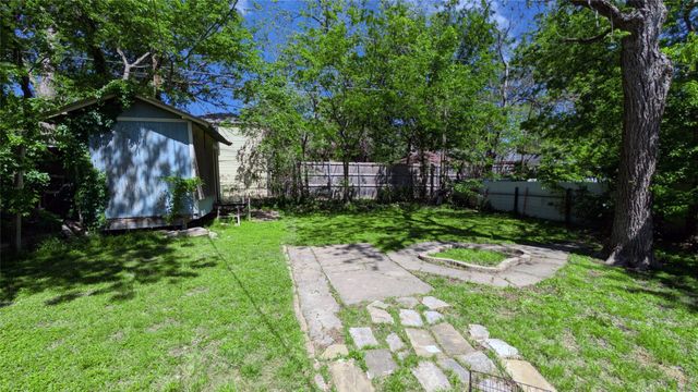 704 Cameron Avenue, Dallas, TX 75223