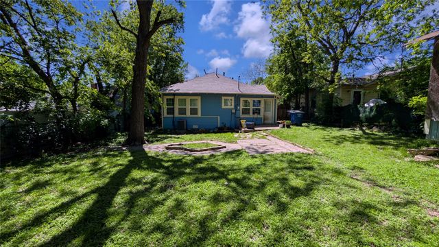 704 Cameron Avenue, Dallas, TX 75223