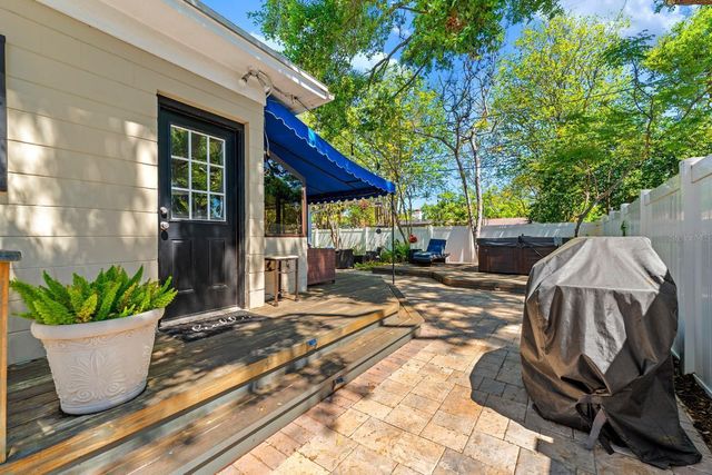 4606 S ESPERANZA AVENUE, Tampa, FL 33611