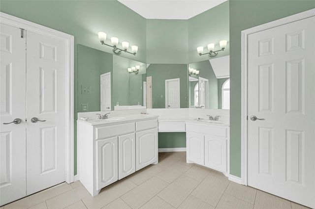 11207 Satin Tail Lane, Houston, TX 77095