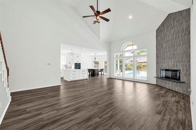 11207 Satin Tail Lane, Houston, TX 77095