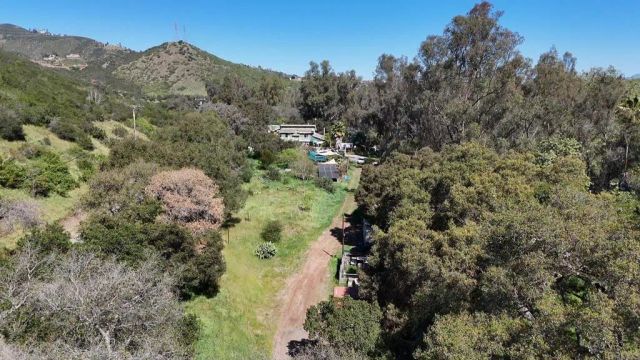 9237 Harmony Grove, Escondido, CA 92029