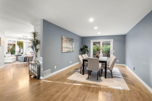11220 Sunset Trail, Plymouth, MN 55441