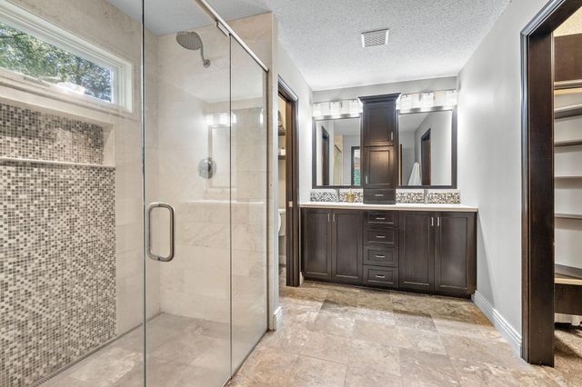 11220 Sunset Trail, Plymouth, MN 55441