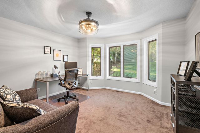 11220 Sunset Trail, Plymouth, MN 55441