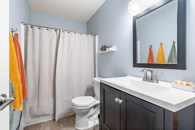 11220 Sunset Trail, Plymouth, MN 55441