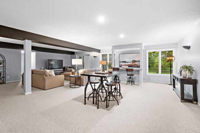 11220 Sunset Trail, Plymouth, MN 55441