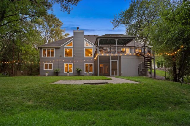 11220 Sunset Trail, Plymouth, MN 55441