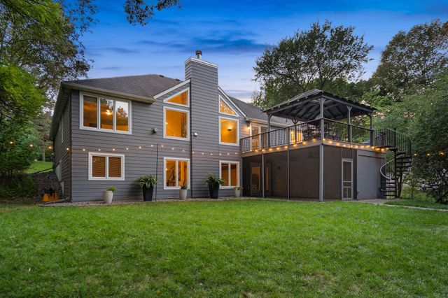 11220 Sunset Trail, Plymouth, MN 55441