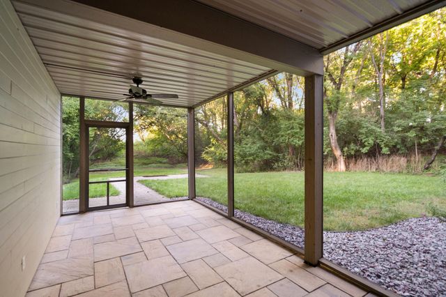 11220 Sunset Trail, Plymouth, MN 55441