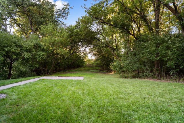 11220 Sunset Trail, Plymouth, MN 55441